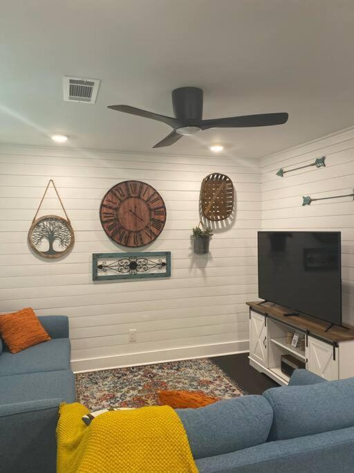 Cozy 2-Bedroom Farmhouse With Parking On Premise Smyrna Luaran gambar